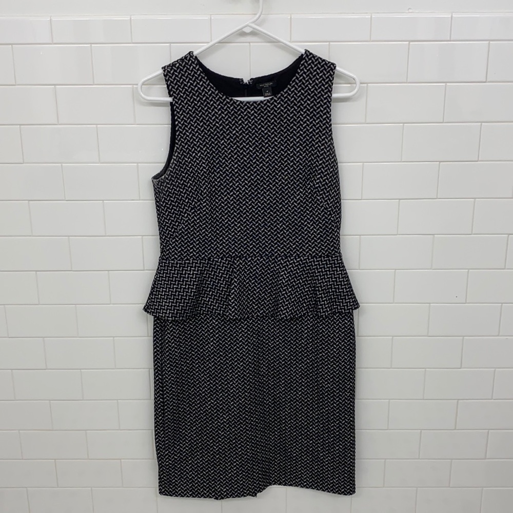 ANN TAYLOR petite black stretchy dress